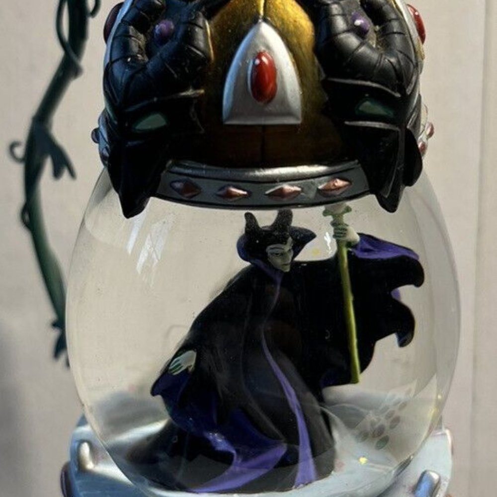 DISNEY 8” Villain Maleficent Hanging Water Globe on Vine Stand Great Condition!!